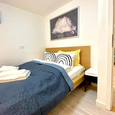 Апартаменты Cozy 3-bedroom In The Center