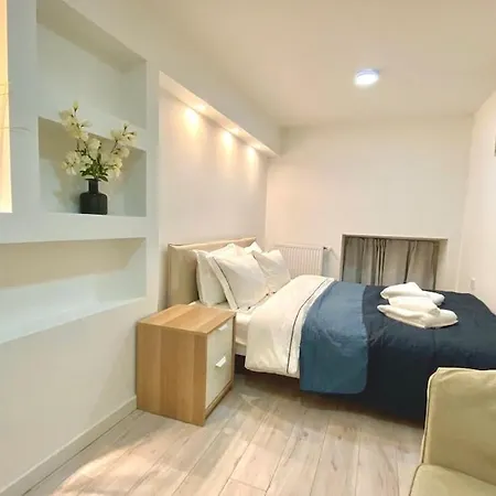 Cozy 3-bedroom In The Center Lejlighed Budapest