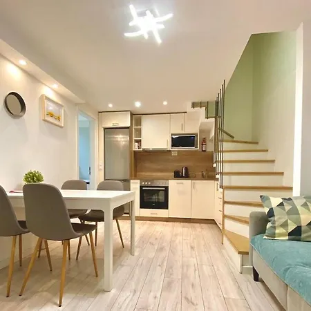 Apartament Cozy 3-bedroom In The Center *